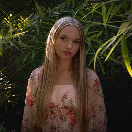 Essential Tips for Posing Naturally During Your Photo Session