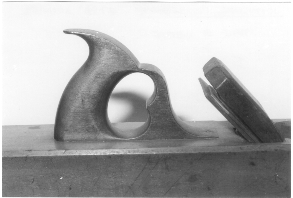 Tote of a Jo Fuller D1 jointer.
