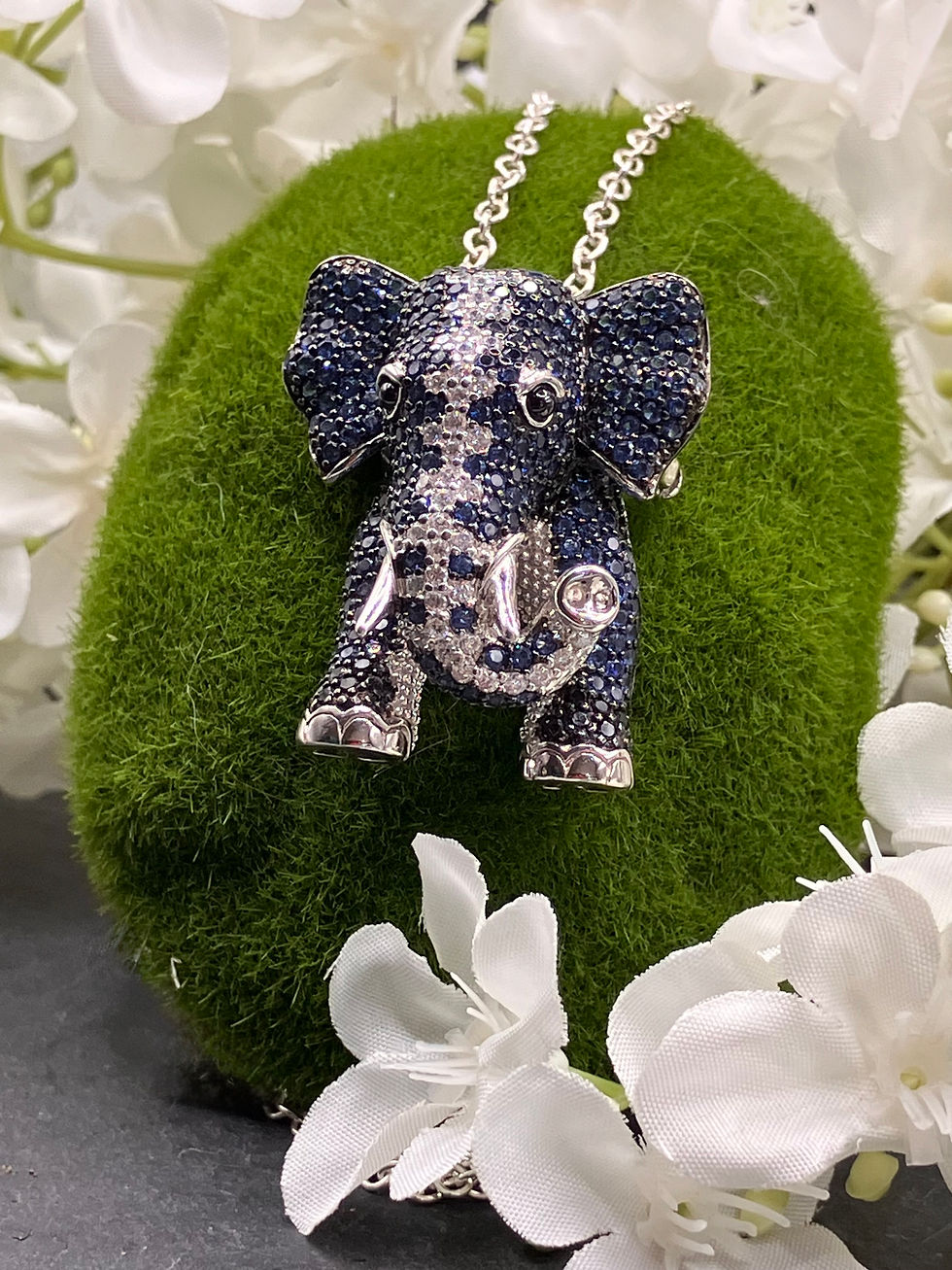 Silver Crystal Set Elephant Brooch/Pendant