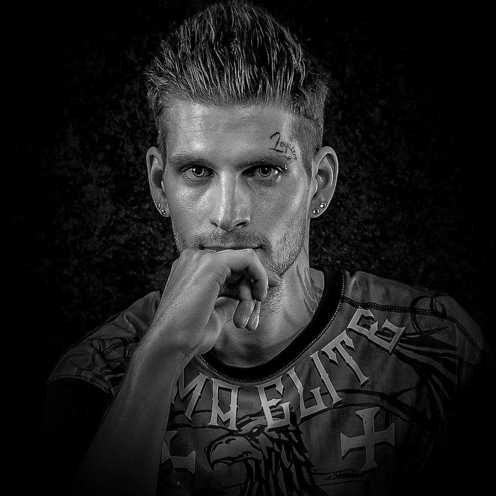 Santos Tha Benz (1).jpg