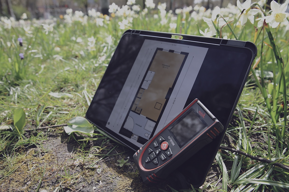 Ipad en Distometer geposeerd in het gras