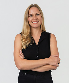 Hagen Co Headshots14.jpg