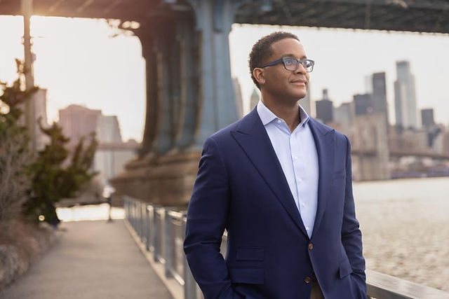 lifestyle executive headshot taken outside in in nyc