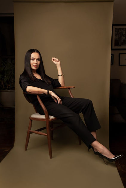 Editorial portrait of a nyc female consultant