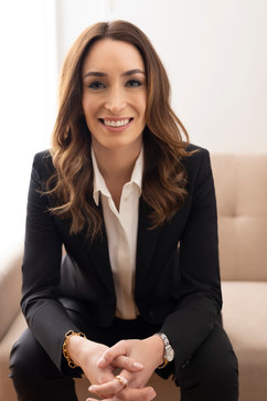 Professional linkedin portrait woman