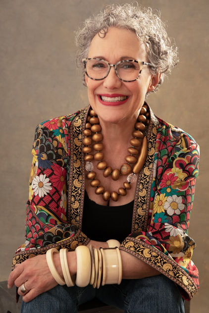 Luxury portrait of a woman building her personal brand
Luxury portrait of a woman building her personal brand in new york city