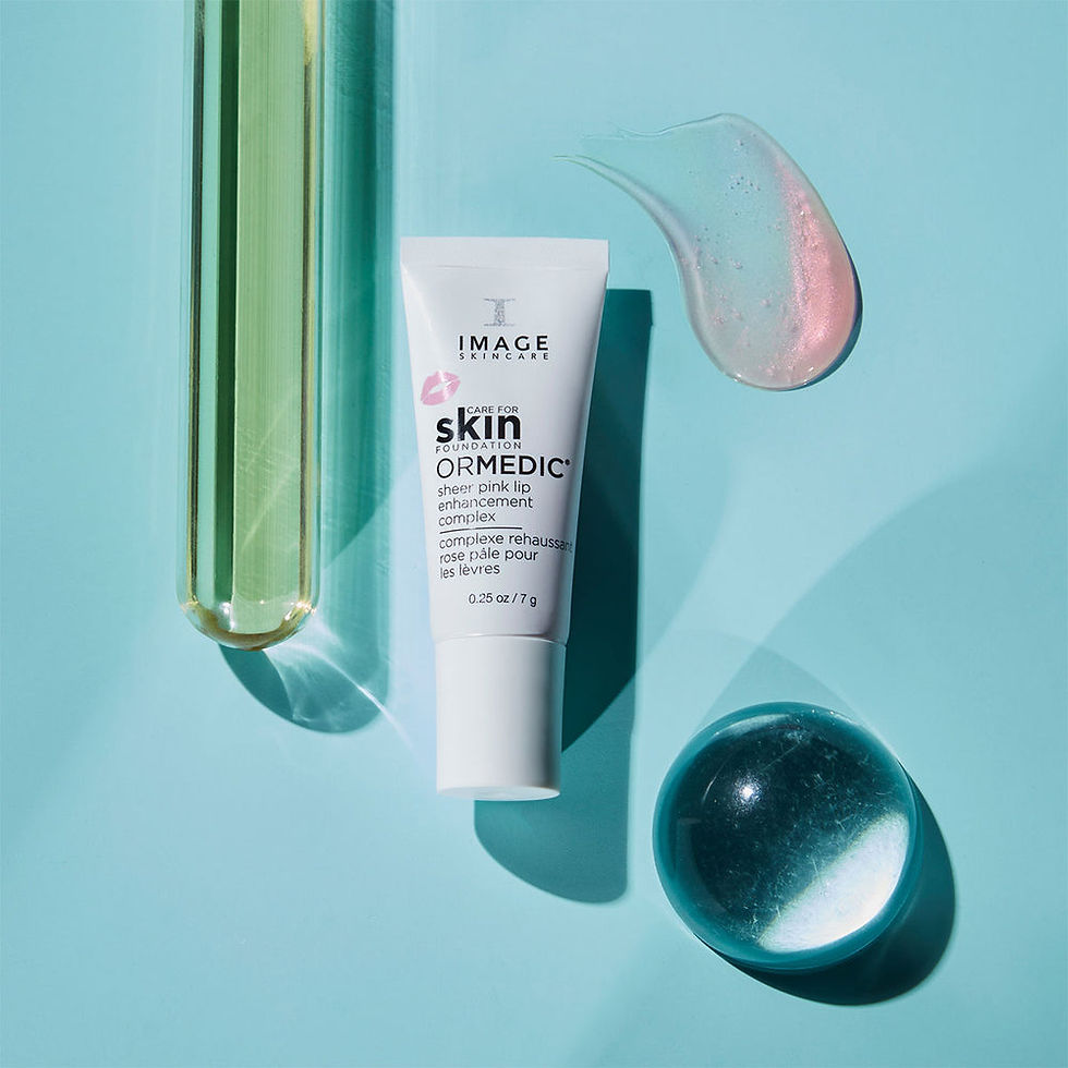 Miniaturbild: Produkt auf günem Untergrund lligend IMAGE Skincare - ORMEDIC - CFS  Sheer Pink Lip Enhancement Complex