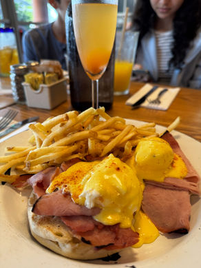 Eggs Benedict at Tía's