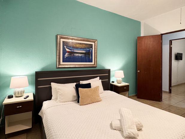 Lagoon Park Apt 2 and 3 - Sleeps up to 12