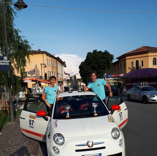 Ivo e barbara coppa e auto.jpeg