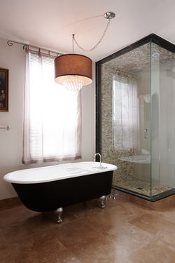 5 Cross St - bathroom