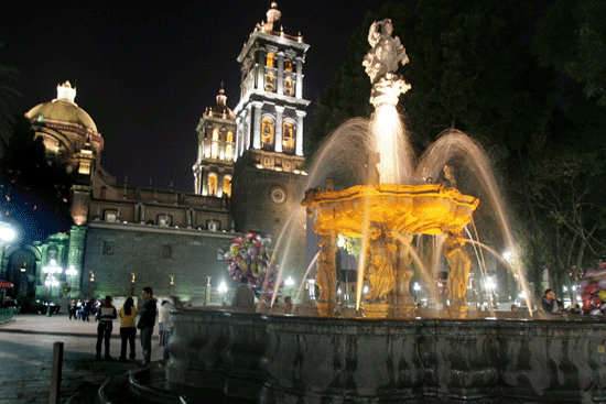 Zócalo y Catedral de Puebla