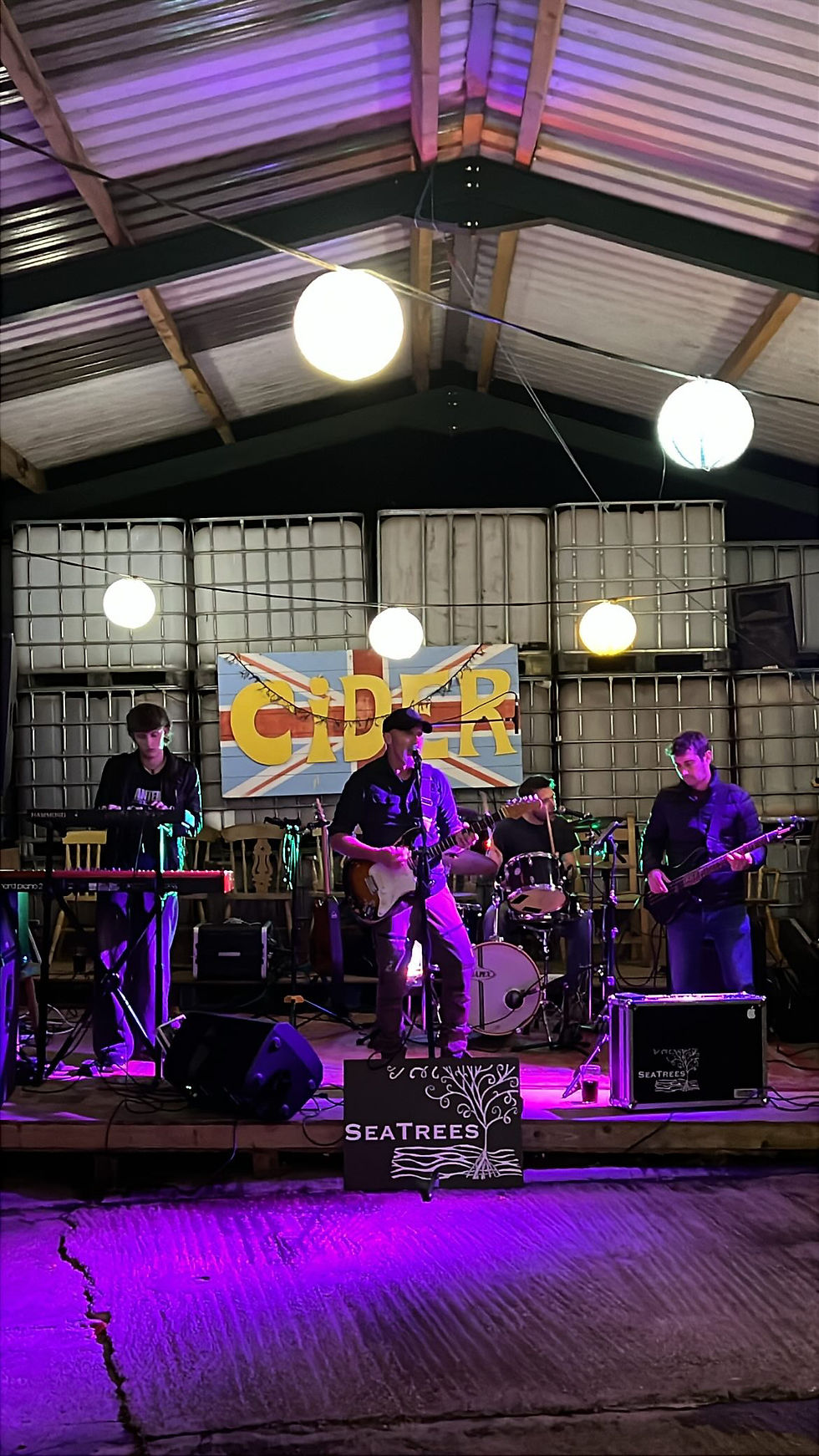 Live Music From Seatreess, Food From Littlevanrouge 