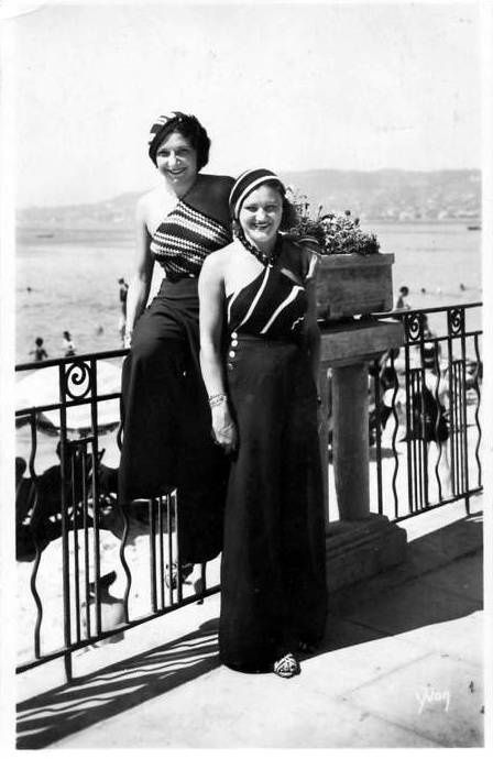 Thumbnail: 1930s Beach Top
