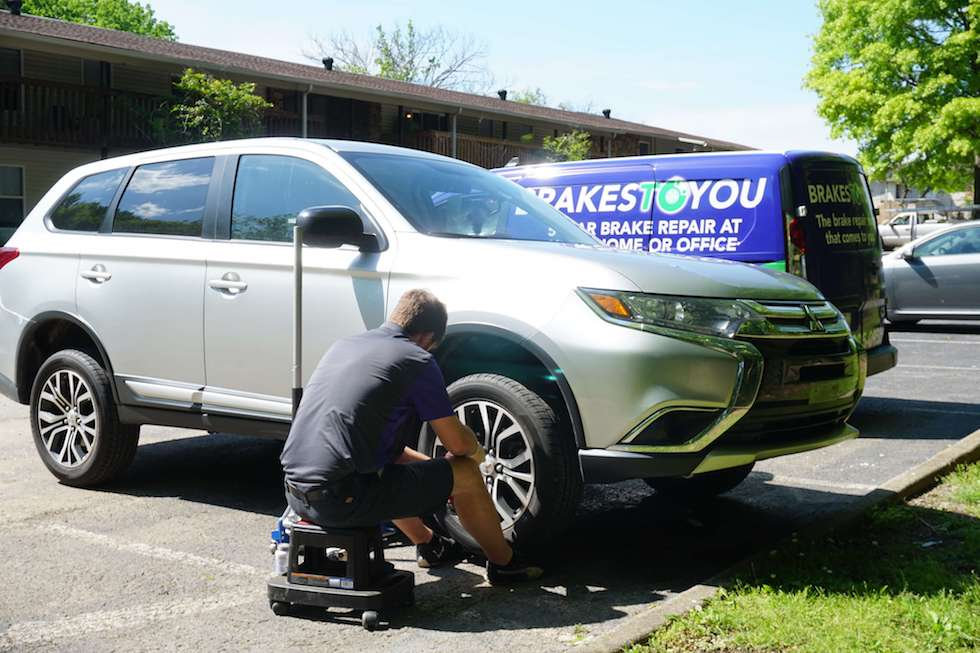 brake-tech.jpeg