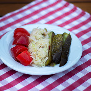 Assorted pickles/ Vegyes savanyúság/ Mixed pickles