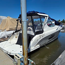 <p class="font_8">Grupo electrogeno Onan de 6 kva.</p>
<p class="font_8">Aire acondicionado</p>
<p class="font_8">Calefaccion Webasto</p>
<p class="font_8">Carpa completa</p>
<p class="font_8">Cerramientos completos</p>