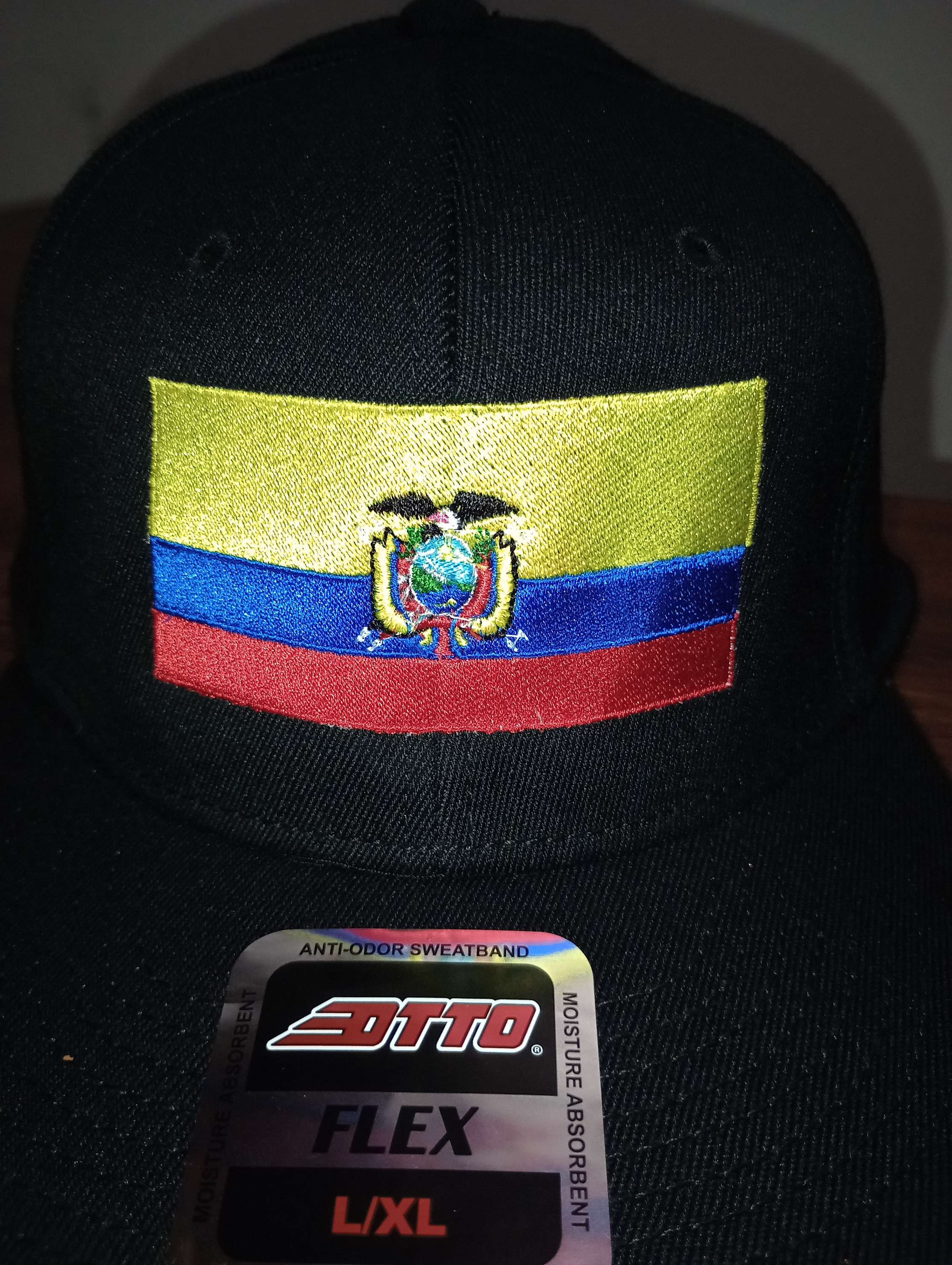 Ecuador embroidery hat 🤠 flexfit 