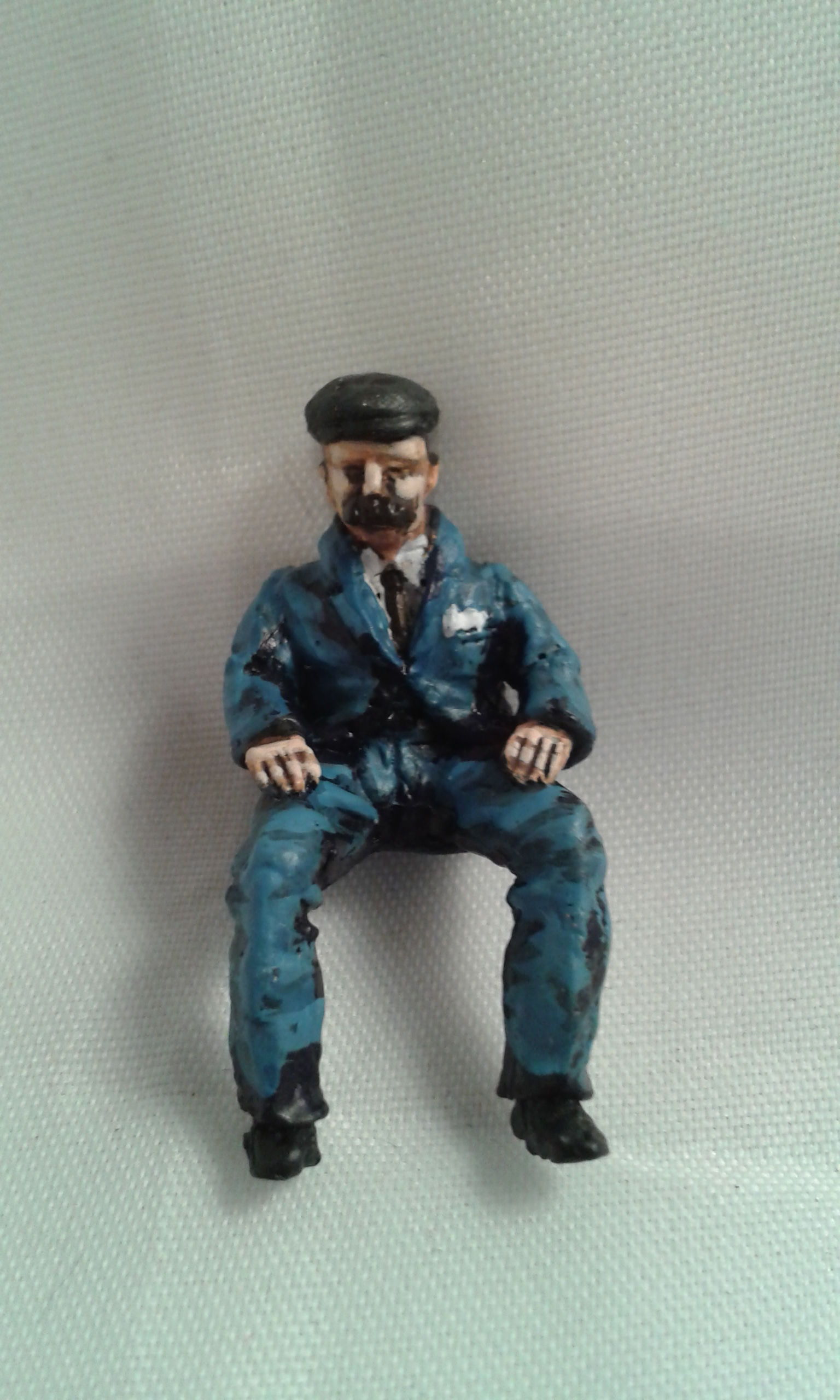 O Gage Male Figure (Sitting)