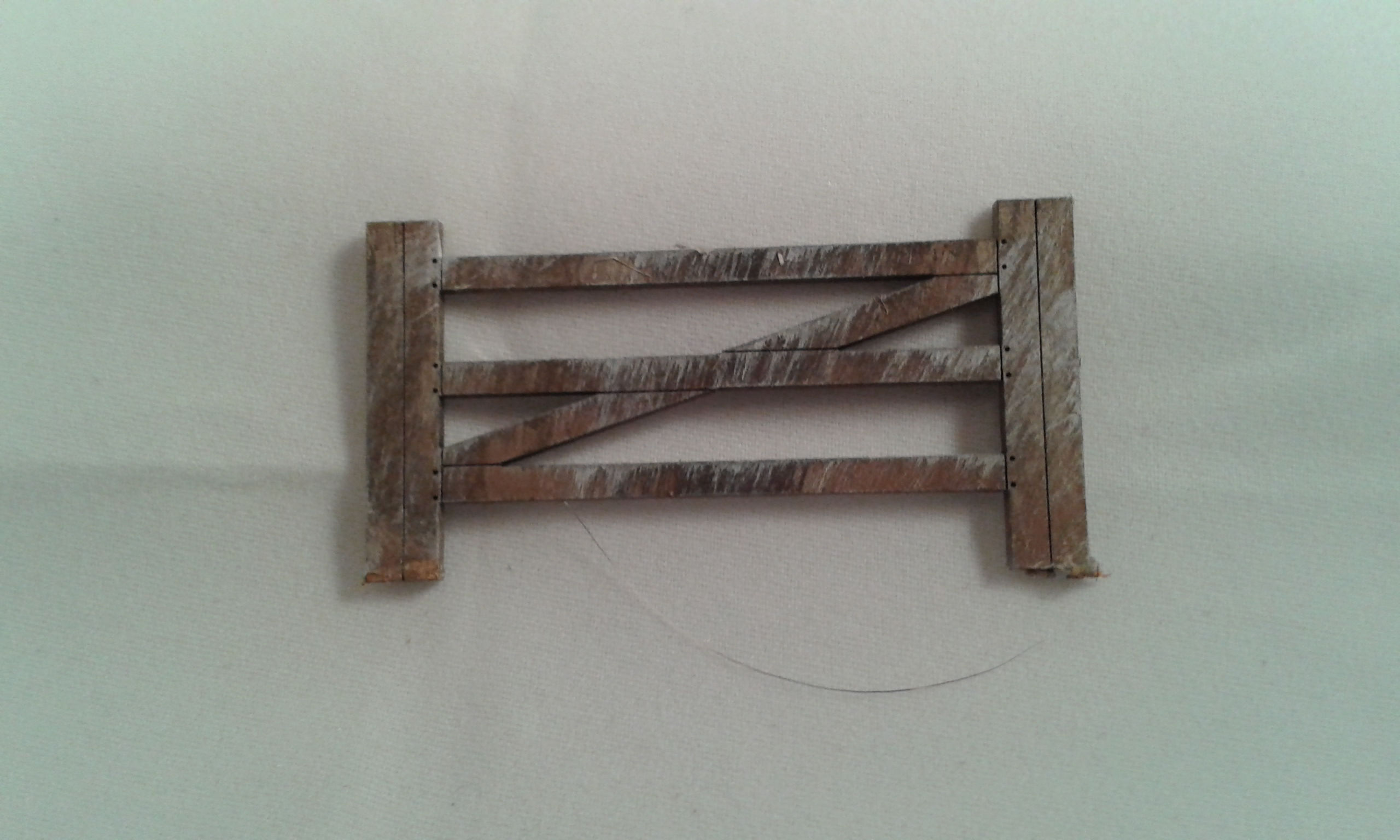 O Gauge Wooden Gates x 2