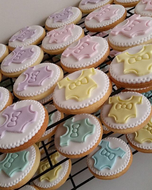#cookies #onsies #pemulwuycupcakes #homebaker