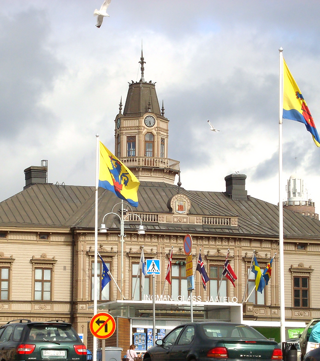 DSC04550 jakobstad stadshus_edited.png