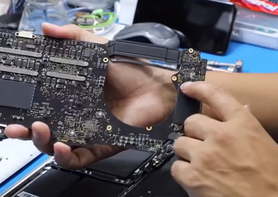 ซ่อม Macbook pro