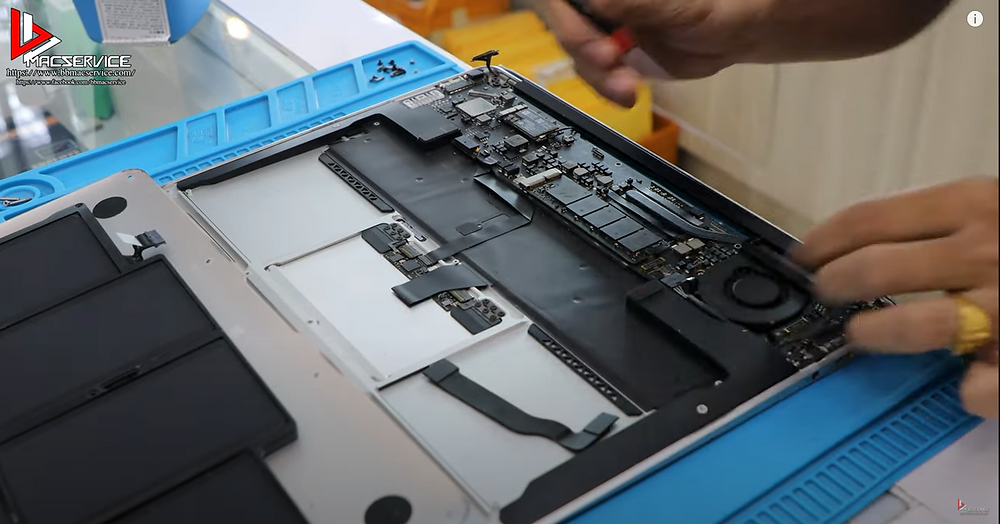 ซ่อม Macbook Air 13"