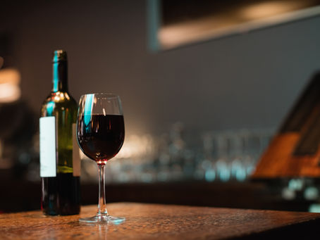 Etiqueta de vino: ¿Qué es lo esencial y cómo interpretarla?