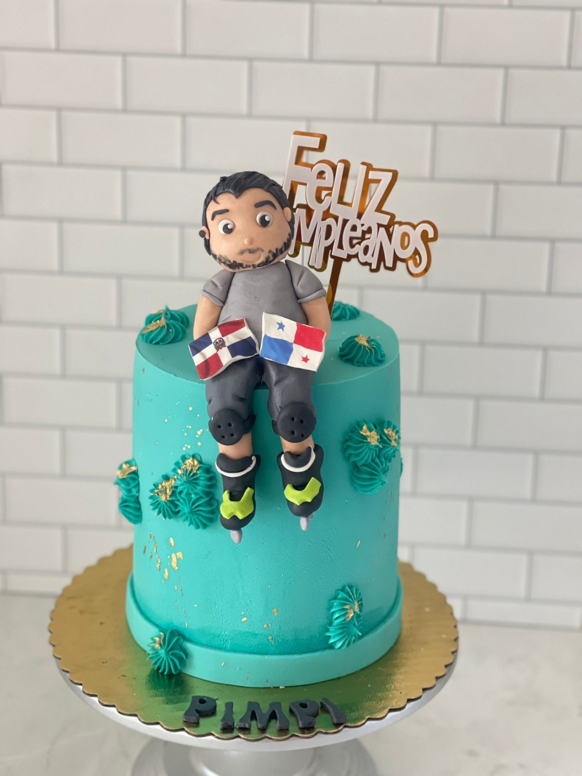 Cake personalizado de Panamá con muñeco 3D 