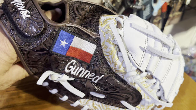 Thumbnail: Customize , catchers mitt , baseball or softball , Gunned