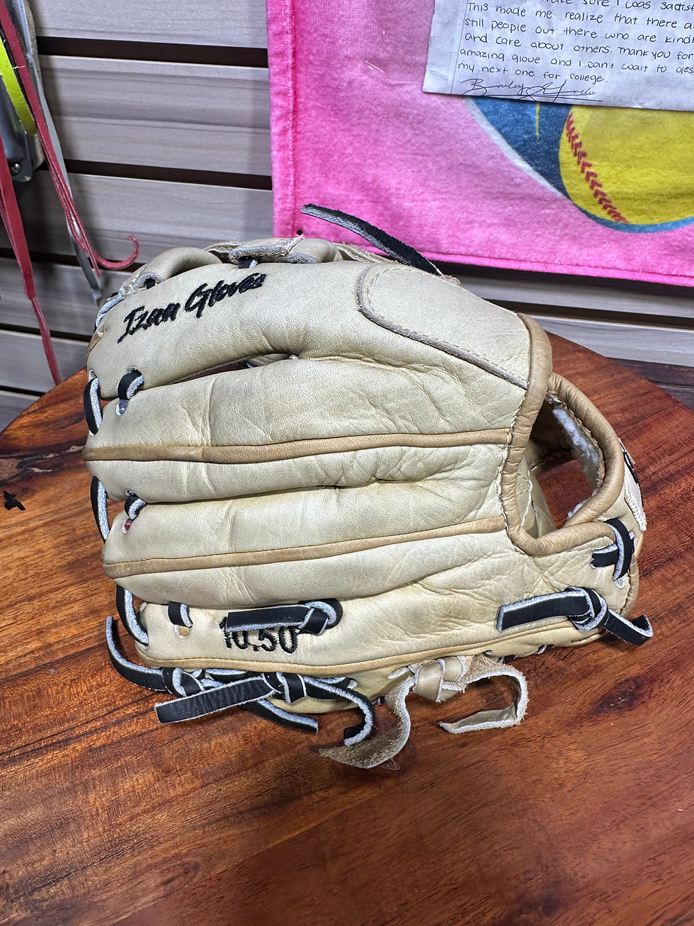 Thumbnail: 10.5” RHT, Cross-Web, Kids Soft Smooth Lightweight Leather Cream, Black Laces