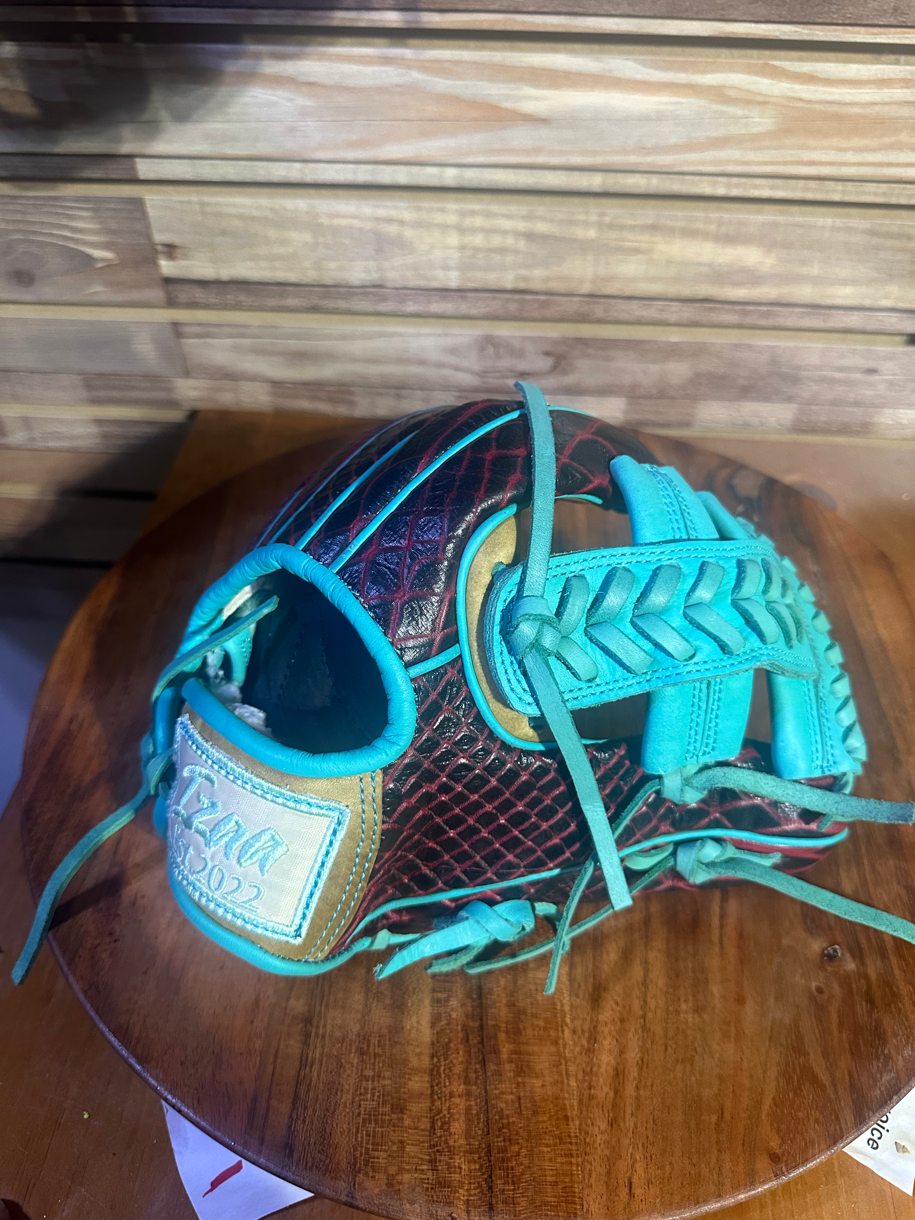 Sale, 11.5”RHT Python black/red  teal green, cross web 