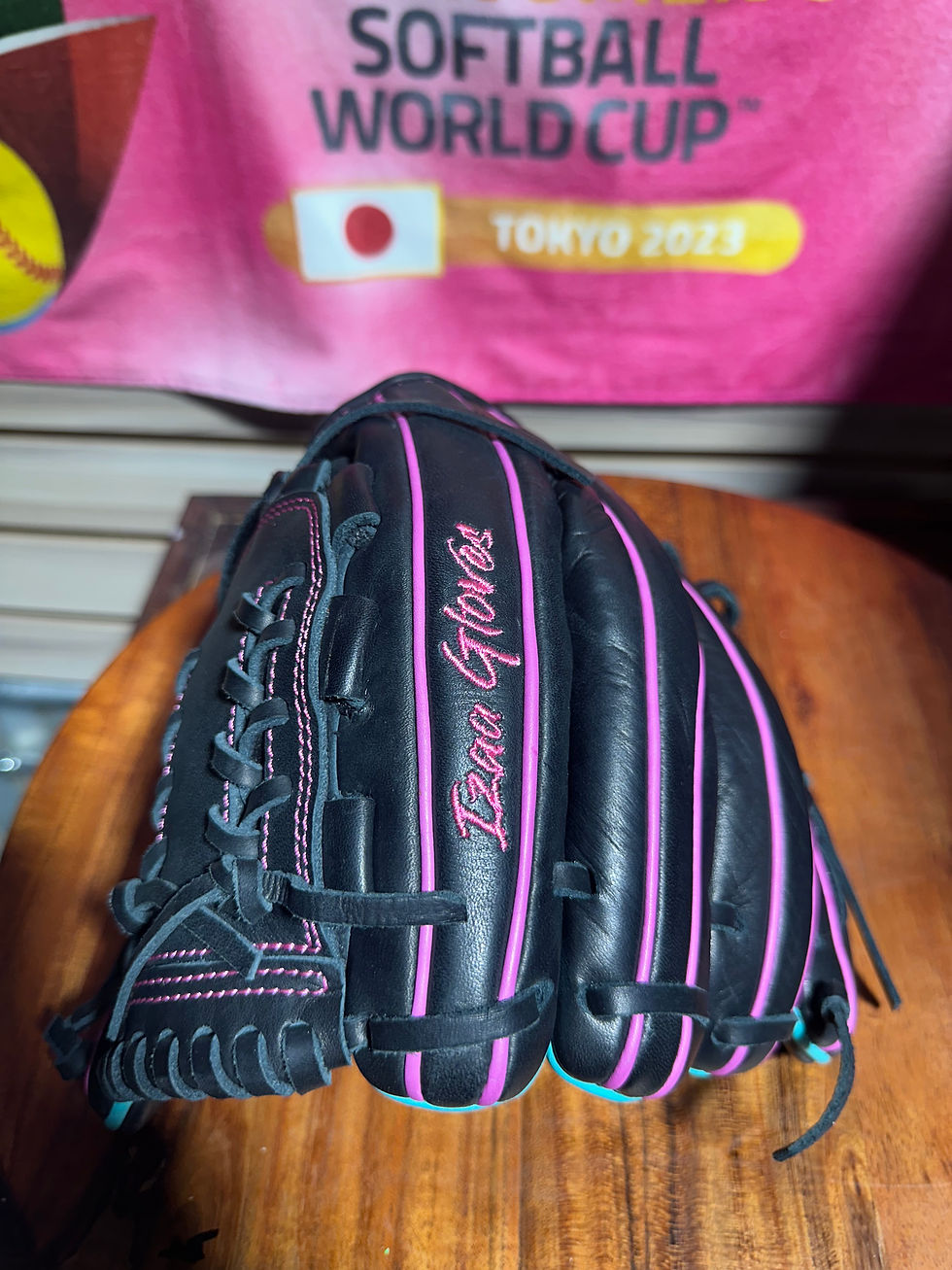 Thumbnail: 12” RHT smooth black oiled, broken in and extra padding 