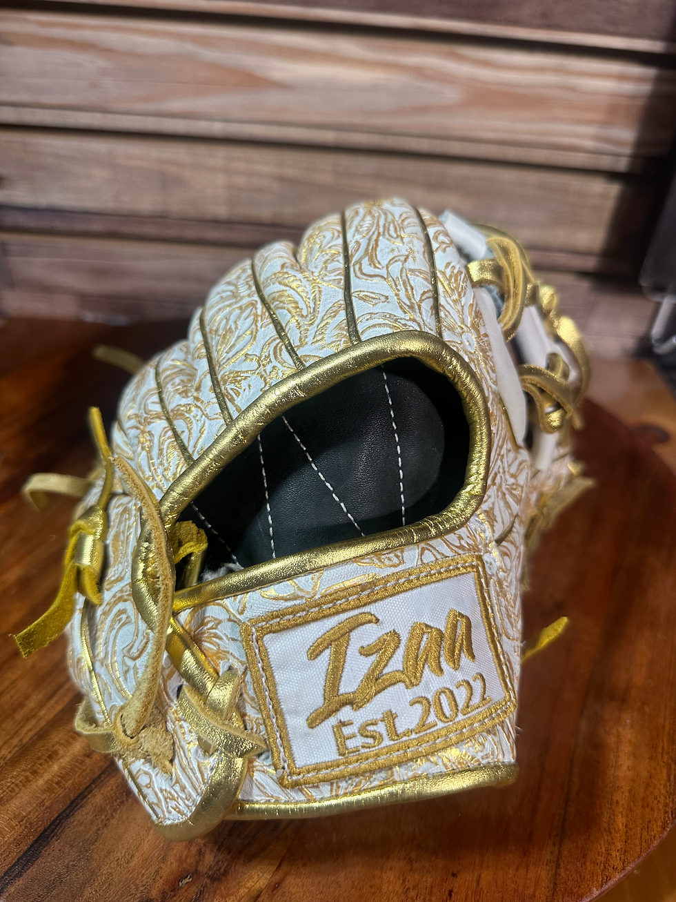 Thumbnail: 11.25”RHT vaquero gold extra padding  oiled broken in