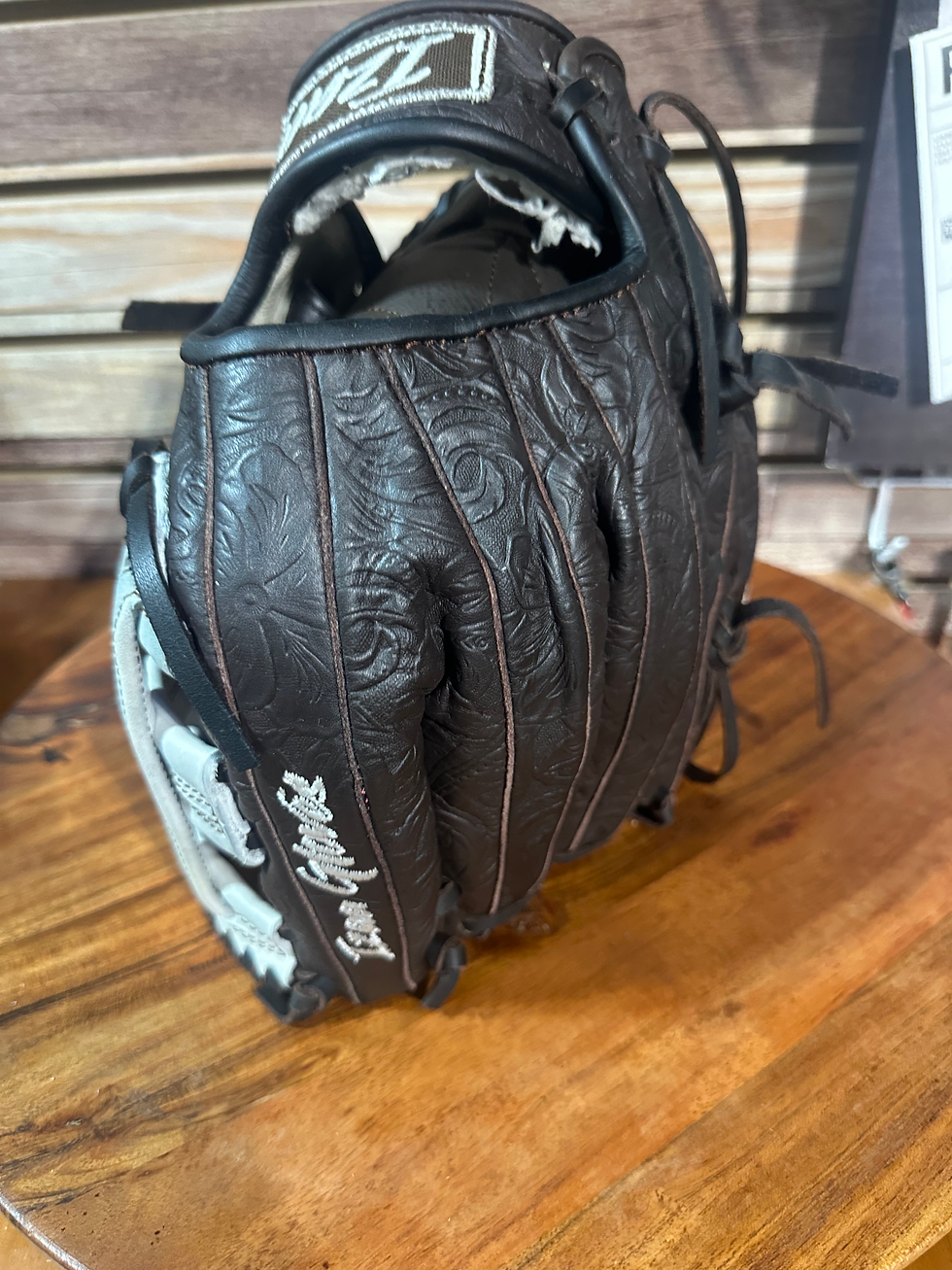 Thumbnail: 12” vaquero chocolate , white HWeb , extra padding , oiled and broken in 