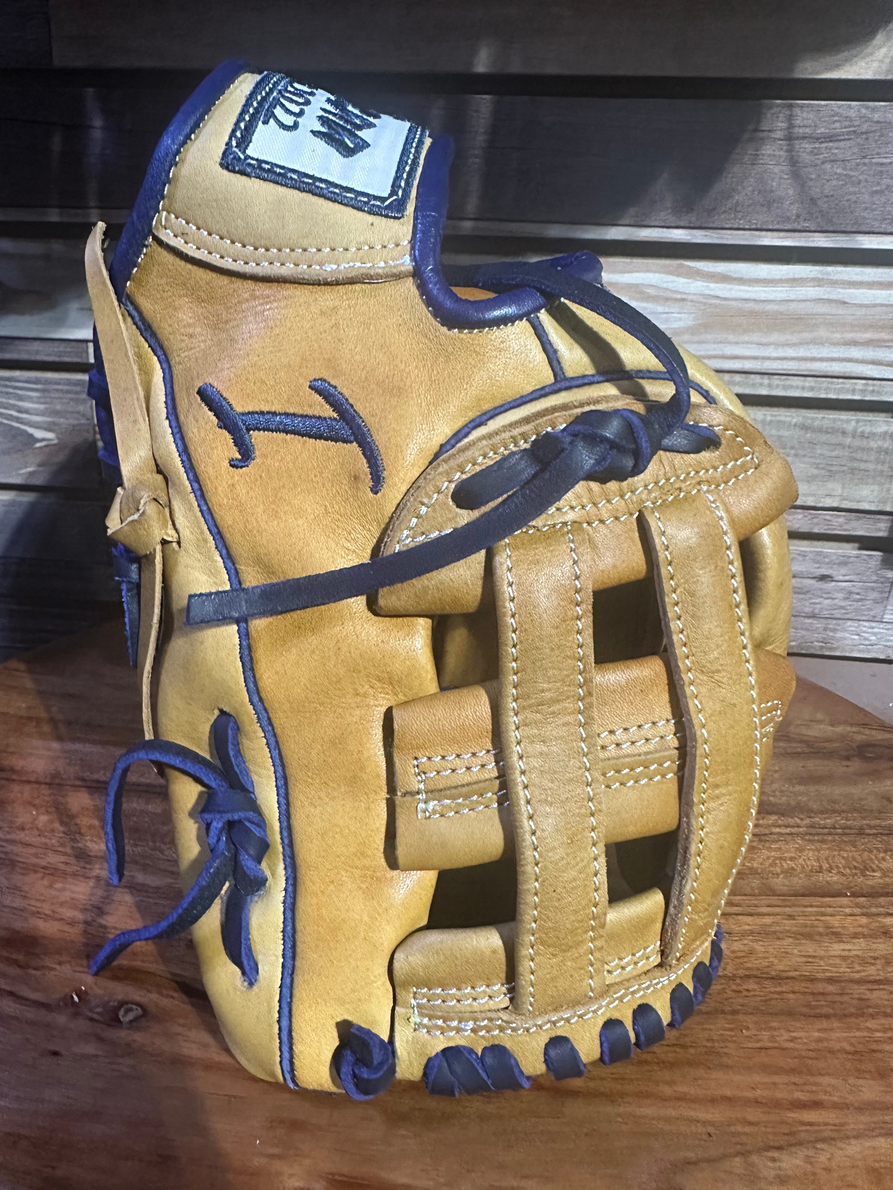 11,5” navy blue laces H-Web