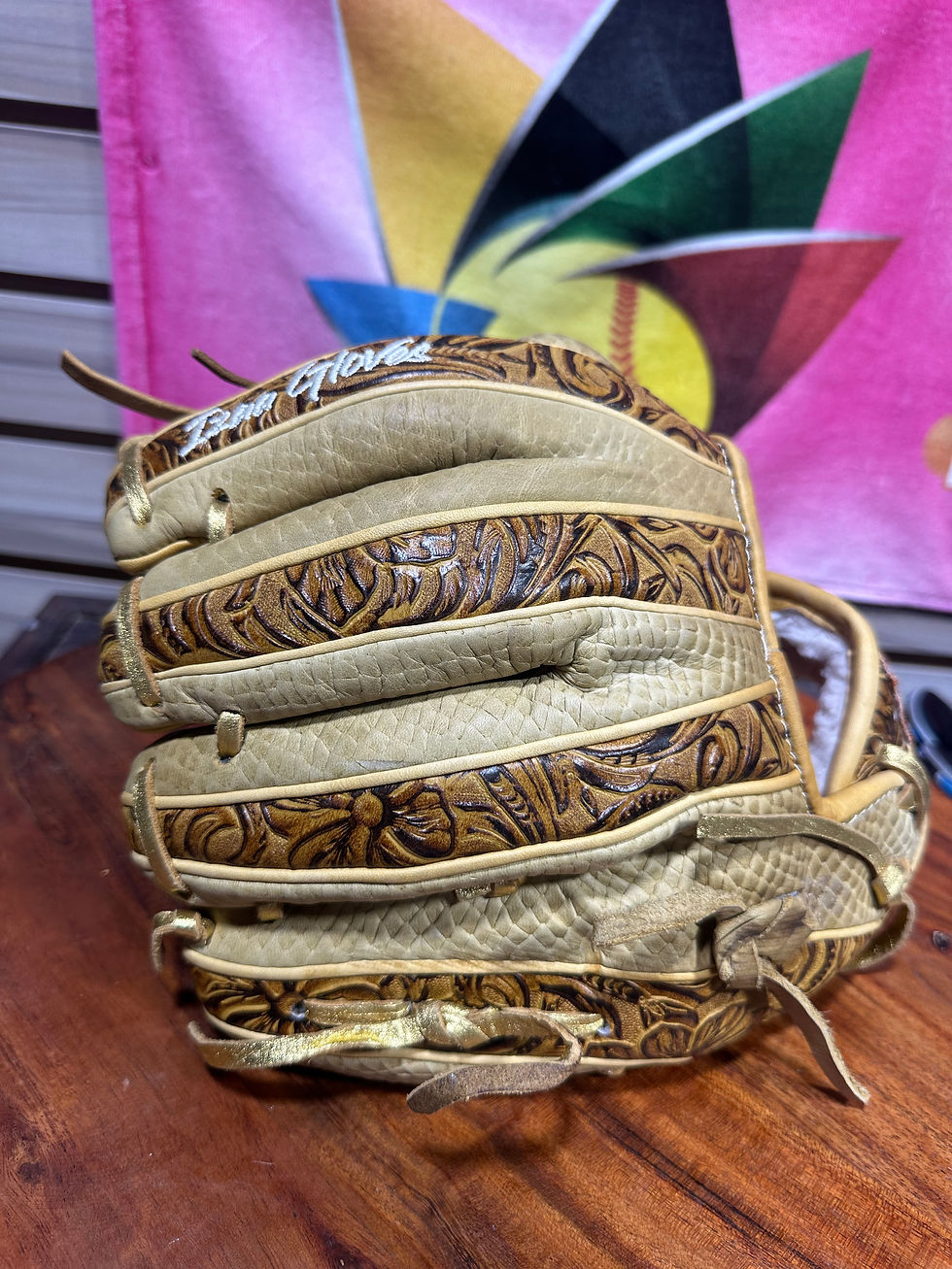 Thumbnail: 11.75” RHT vaquero /snake I-Web churro oiled and broken in extra padding 