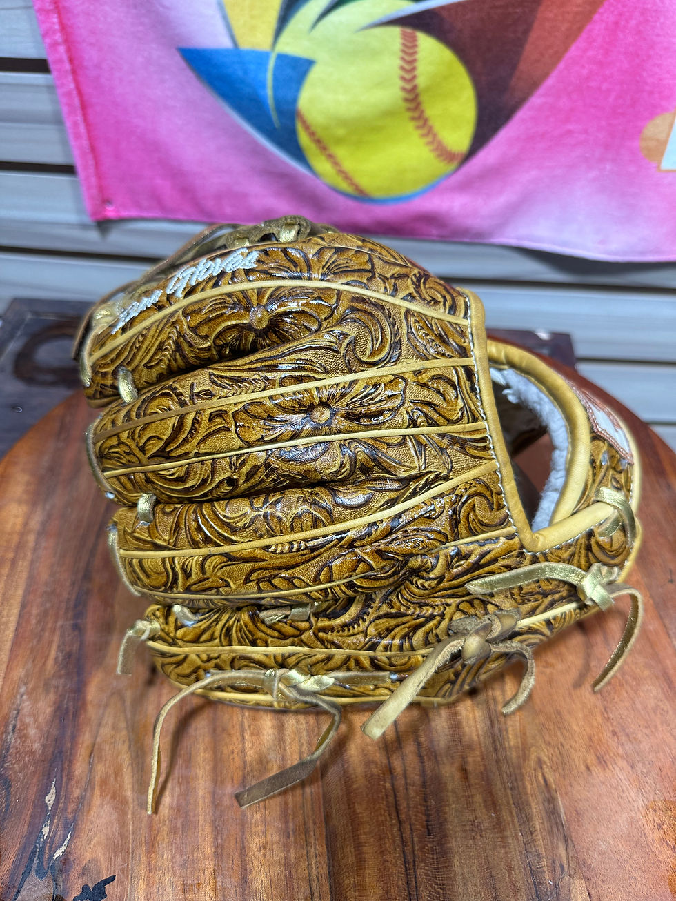 Thumbnail: 11.25” RHT, Churro I-Web, Vaquero Honey, Gold Laces
