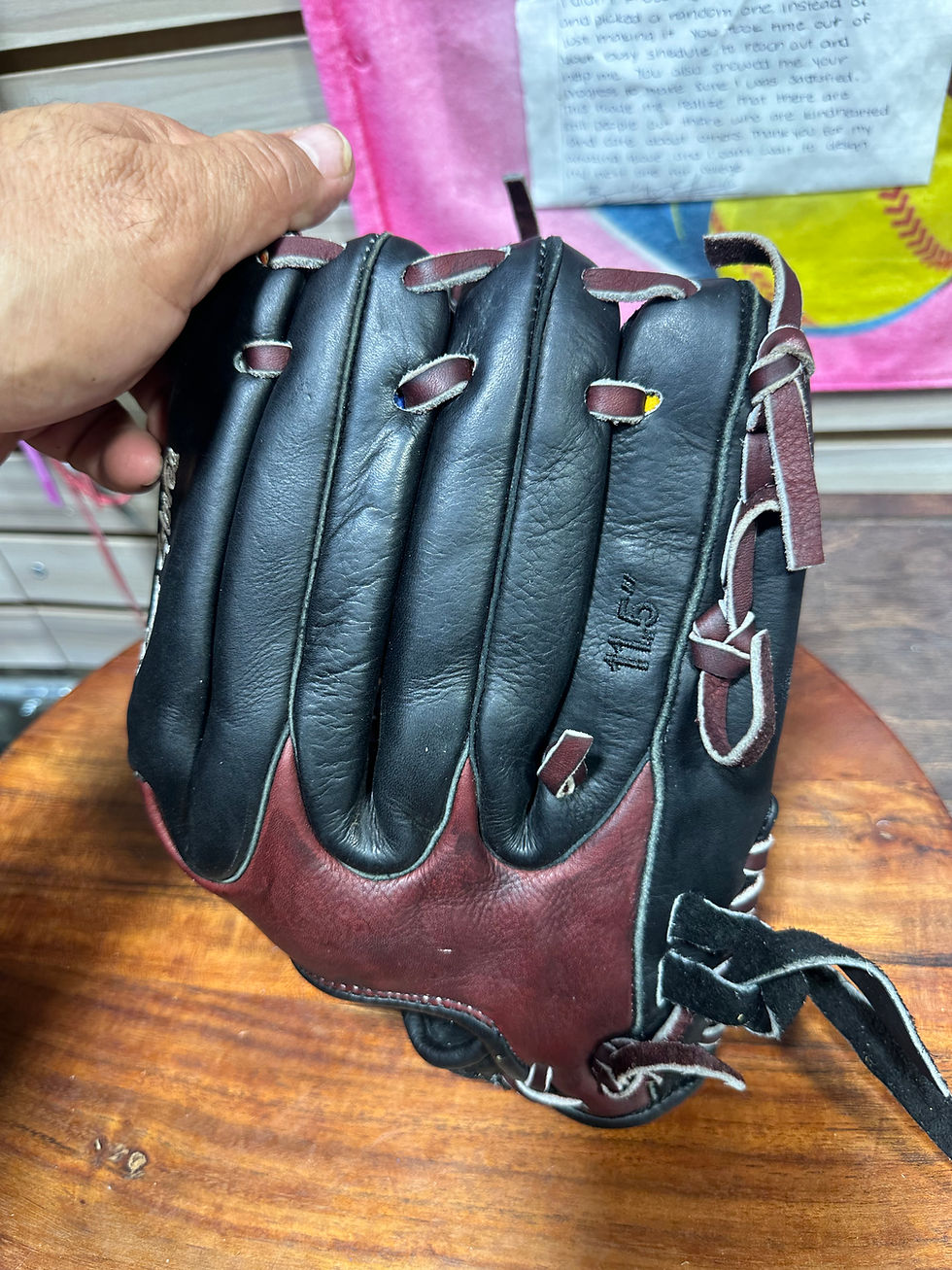 Thumbnail: 11.5” LHT, Modified Trap-Web, Crown, Soft Smooth Leather in Burgundy, Black