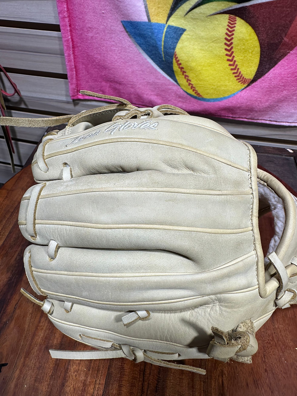 Thumbnail: 11.5” RHT natural sand practice  ready broken  in and extra padding 