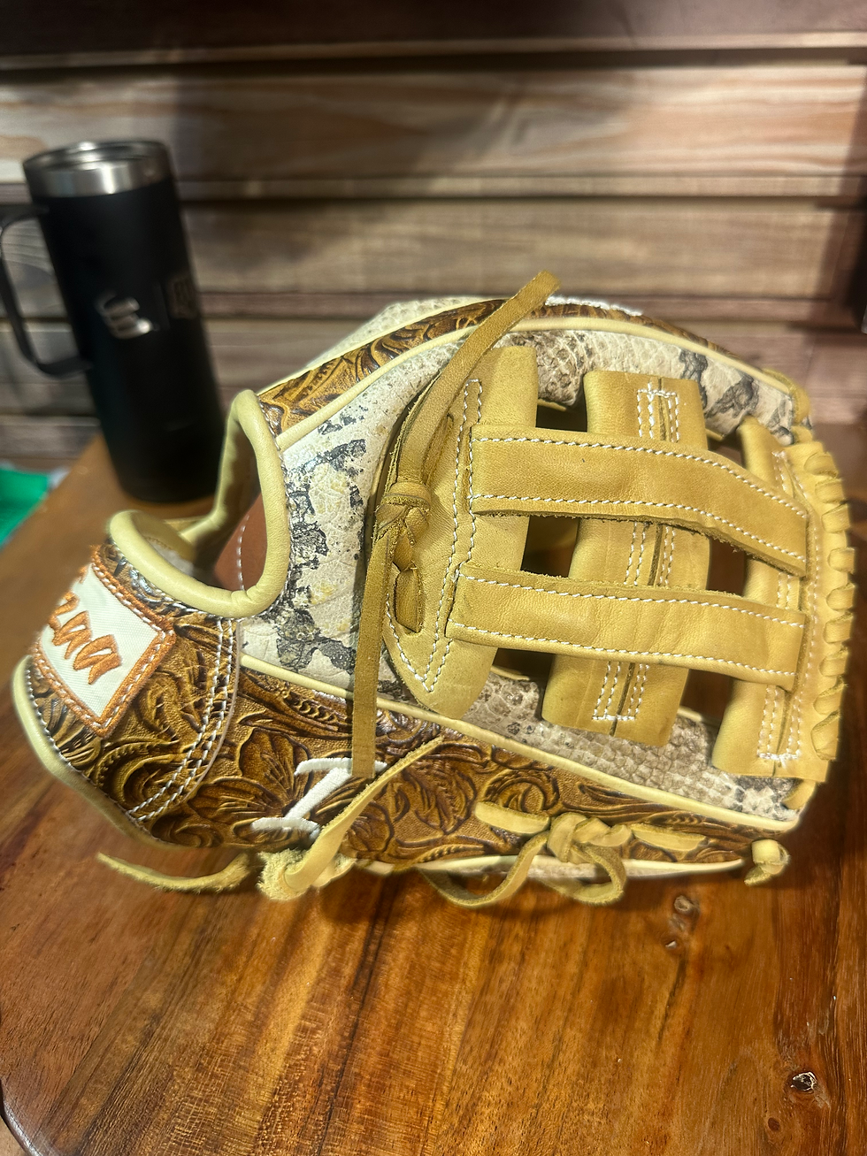 Thumbnail: 11.75” RHT vaquero/Python H-Web oiled broken in extra padding 