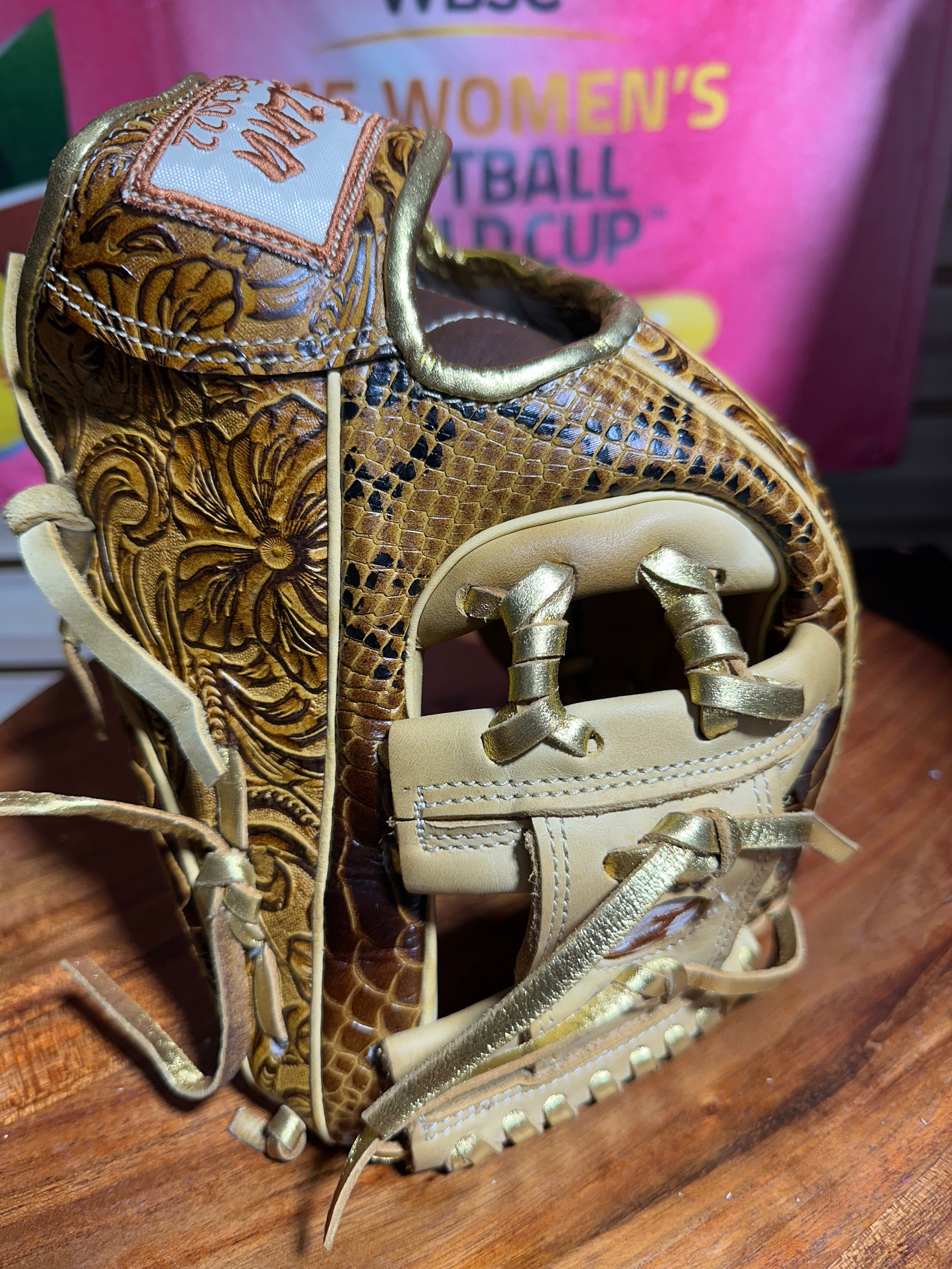 Custom Only - I-Web, Vaquero Honey / Python Honey, Cream Web, Pocket, Gold Laces