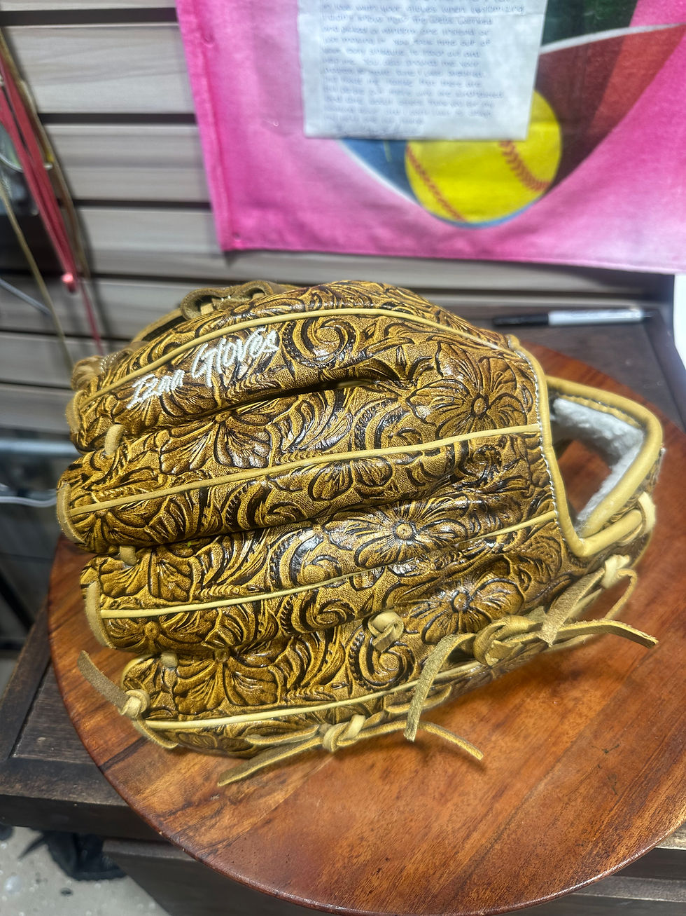 Thumbnail: 12.5” RHT, All Vaquero in Honey
