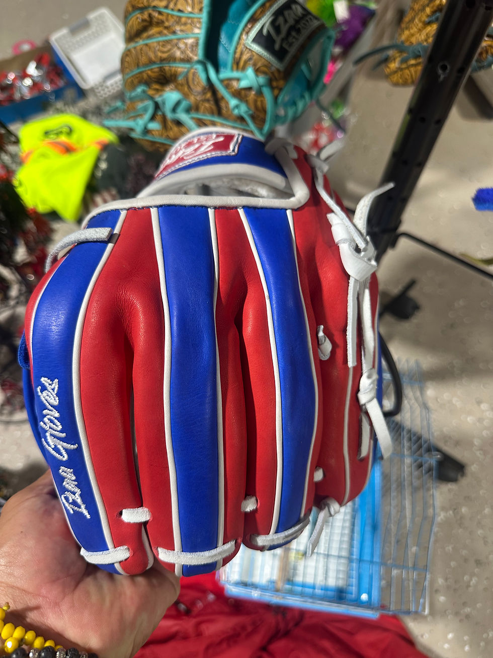 Thumbnail: 11.75” RHT blue /red Hweb oiled broken in extra padding 