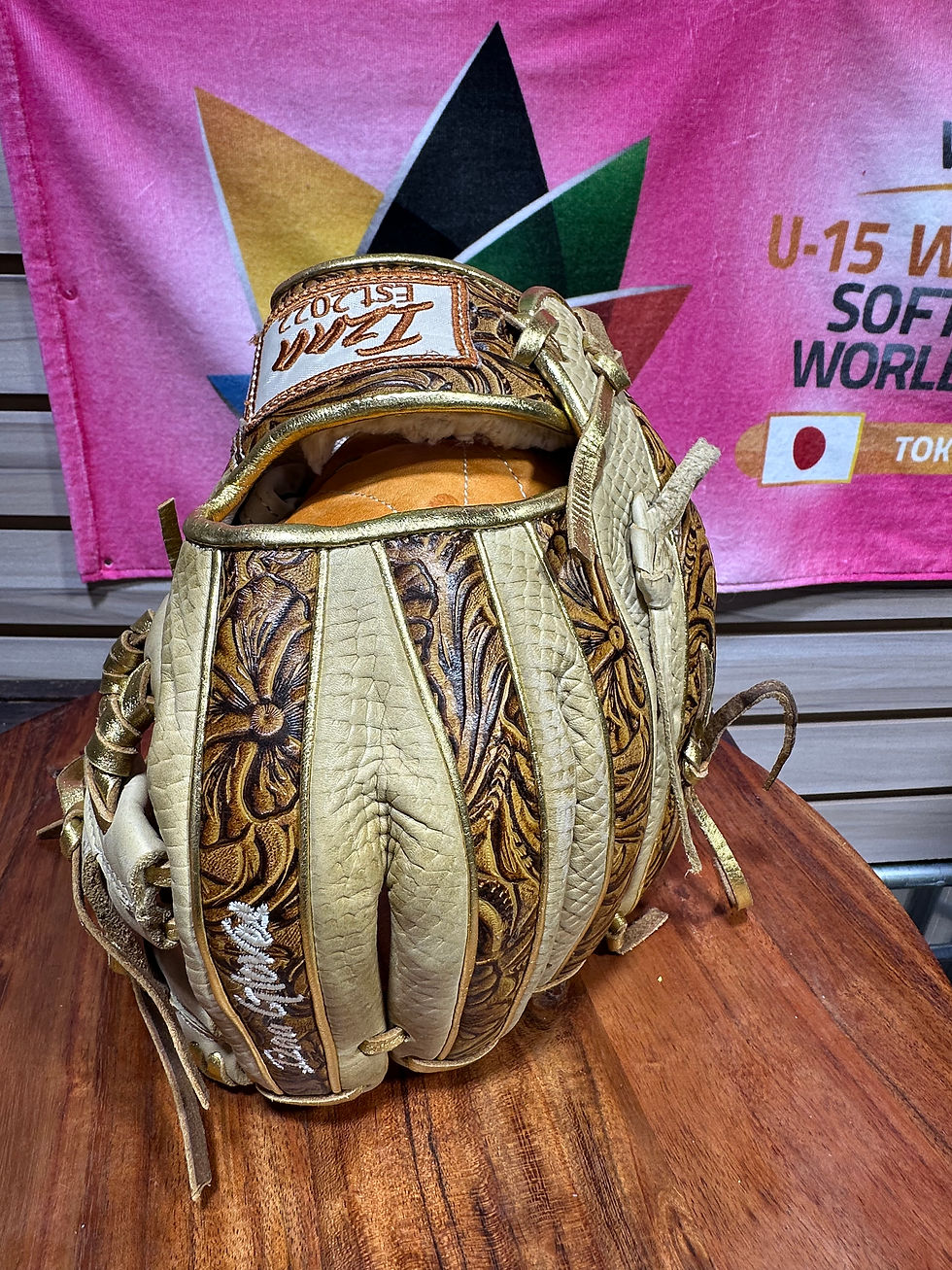 Thumbnail: 11.25”vaquero/snake churro gold trim , broken in and extra paddin