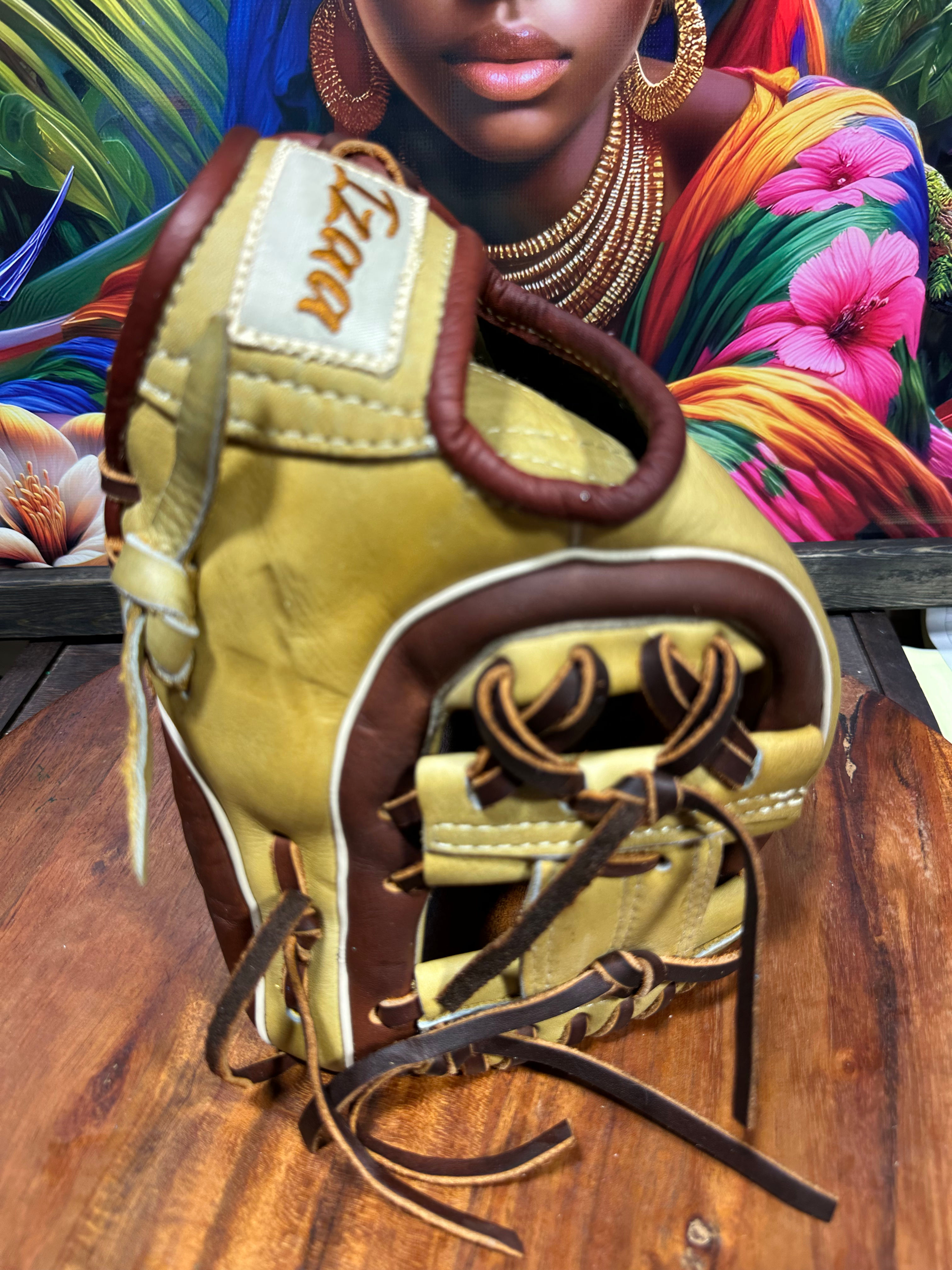 11.5” RHT kids soft leather oiled and broken in , game ready  