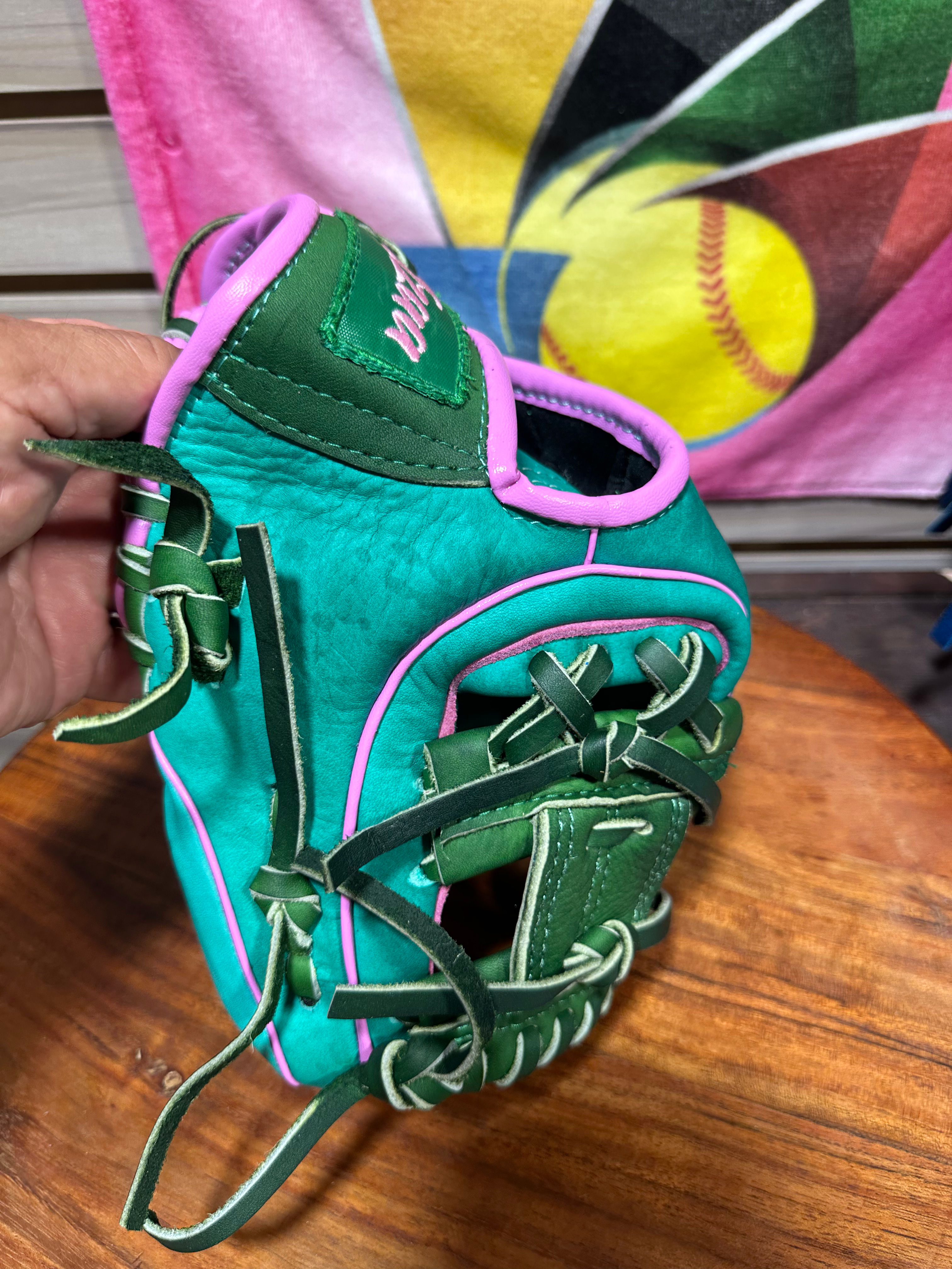 11.25”RHT teal/green kids oiled and broken in , game ready 