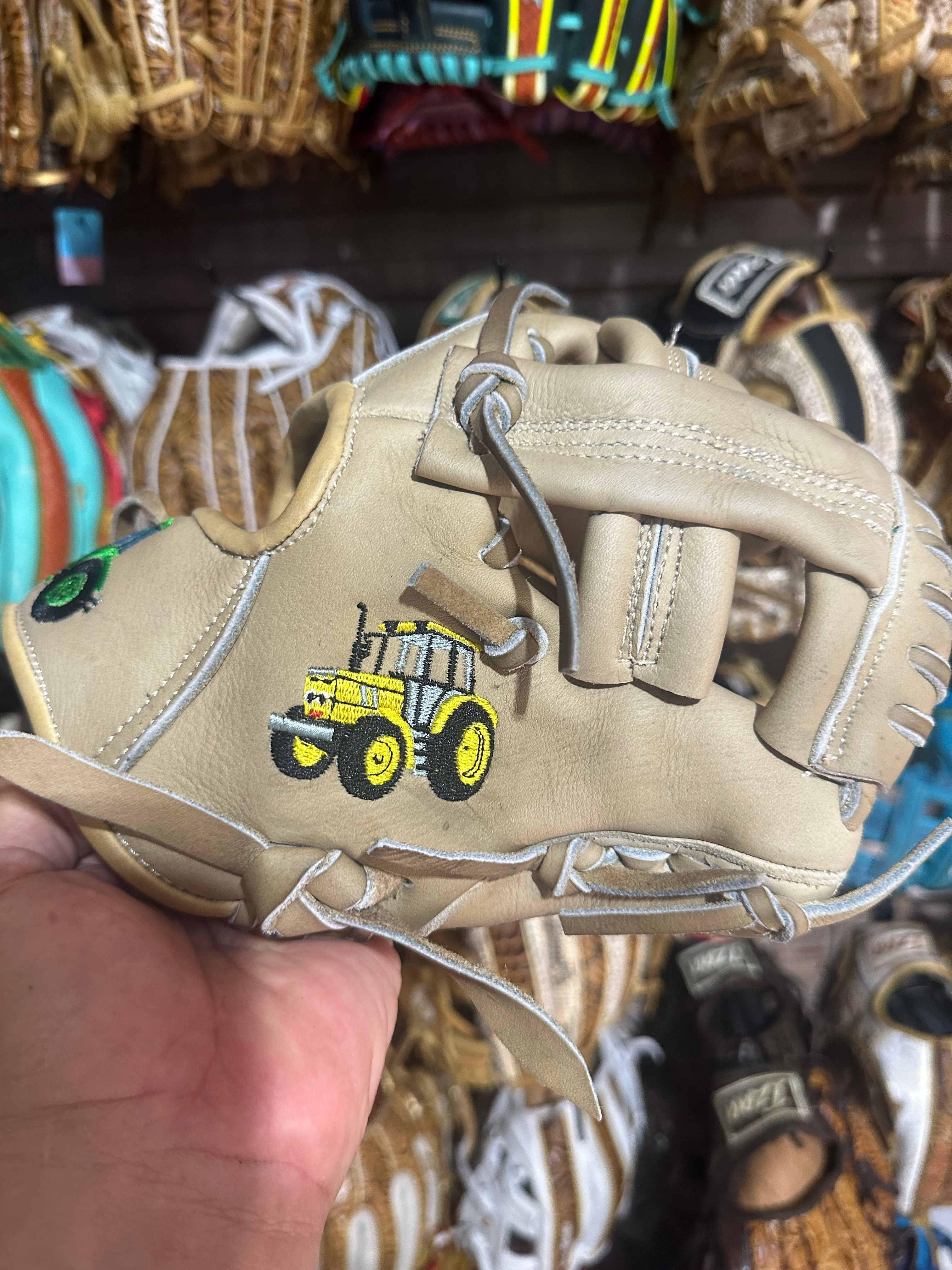 Customize  only , kids small hands , easy to squeeze  , oiled and broken in 