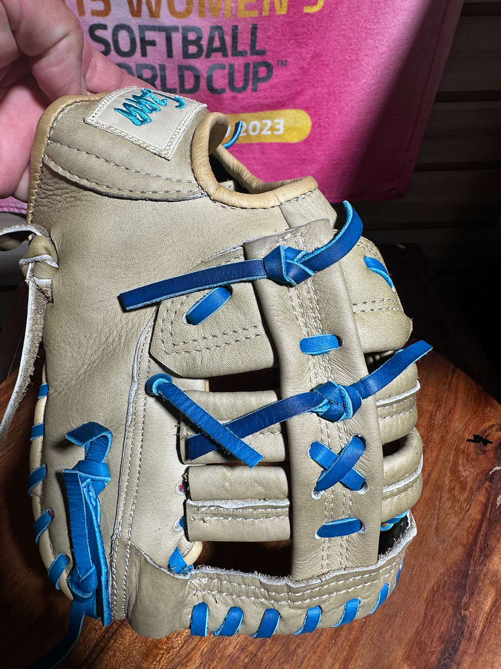 Thumbnail: 11.5”RHT first baseman oiled and broken in easy to squeeze 